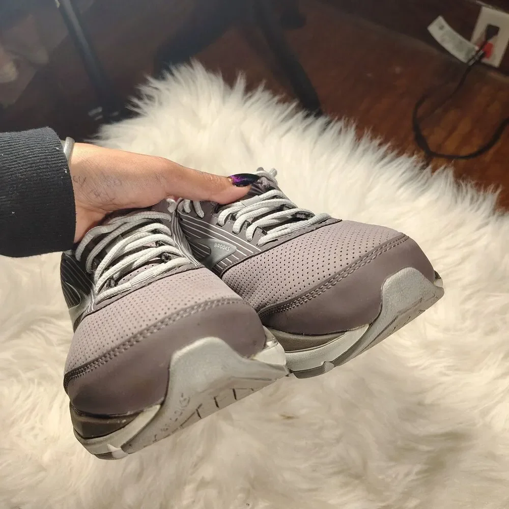 Brooks Women's Sz 8W (D) Addiction Walker WLK Gray Sneakers Shoes Walking